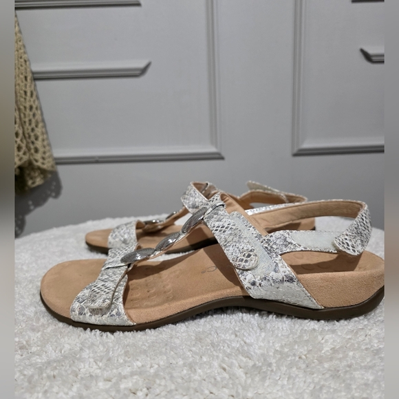 Vionic 9.5  Silver Ankle Strap Sandals - Picture 2 of 6